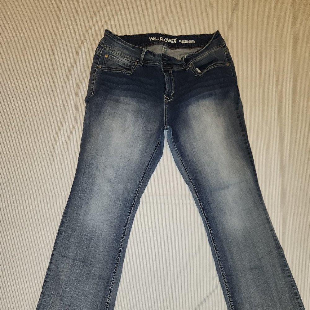 Juniors' WallFlower  Luscious Curvy Bootcut Jeans size15
